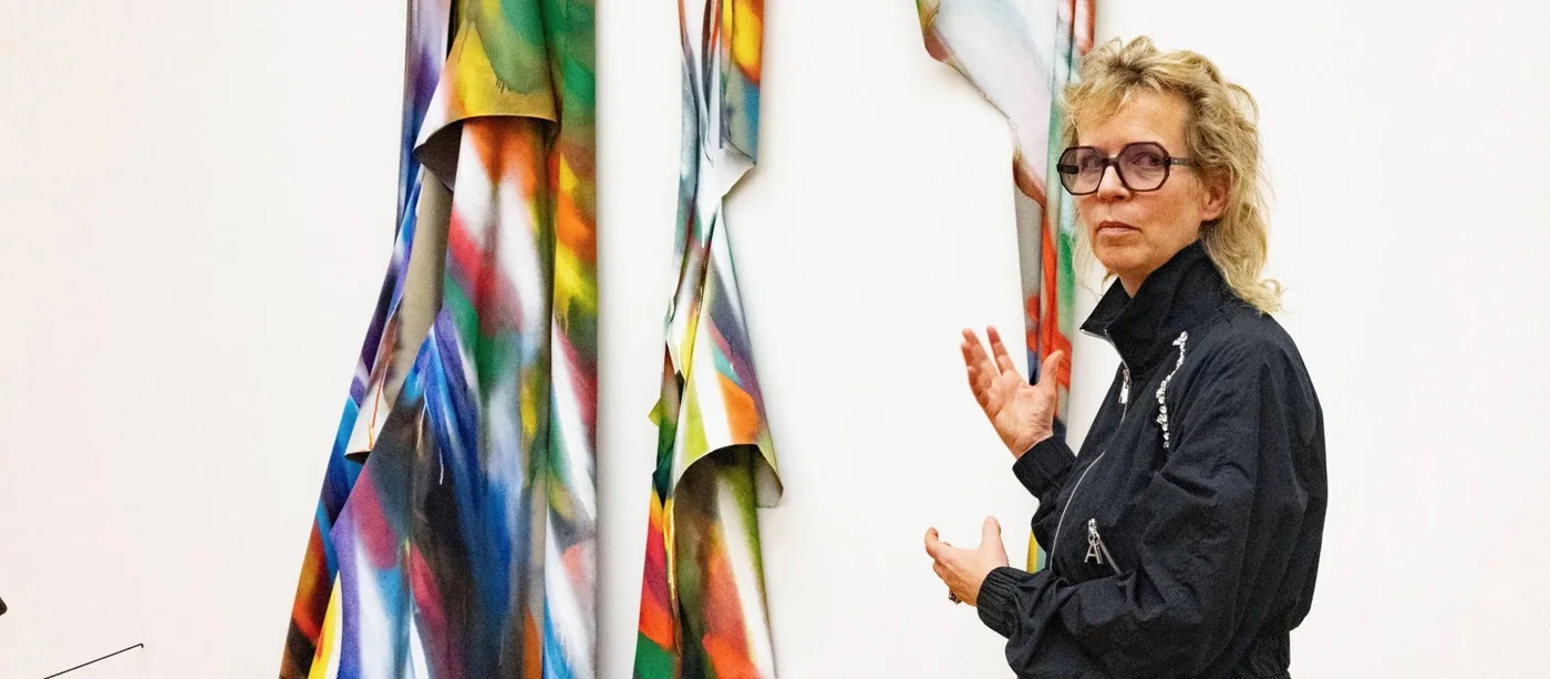 Katharina Grosse: Wenn sich Zeit in Farbe auflöst